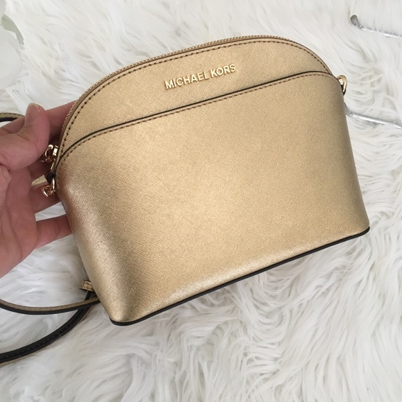 Final sale ✨Michael Kors Emmy gold crossbody bag - Picture 3 of 8